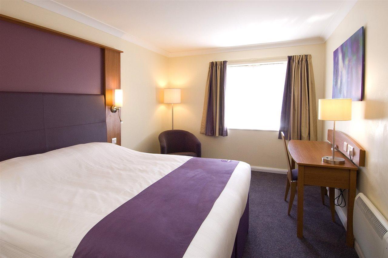 Premier Inn Birmingham South - Hall Green Exterior foto