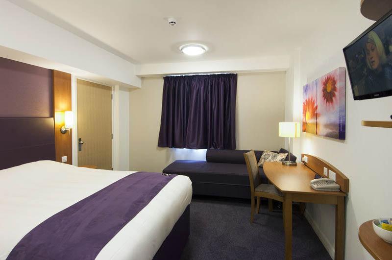 Premier Inn Birmingham South - Hall Green Exterior foto